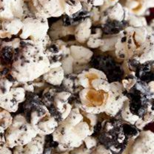 COOKIES & CREAM POPKORN
